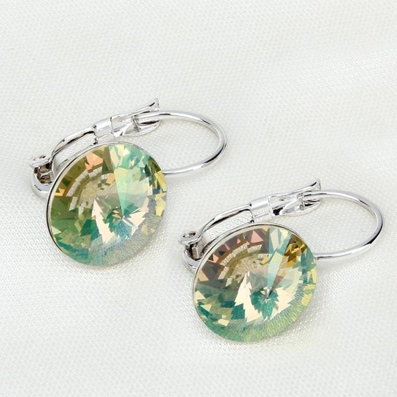 Green Austrian Crystal Platinum Plated Earrings - Picture 1 of 1